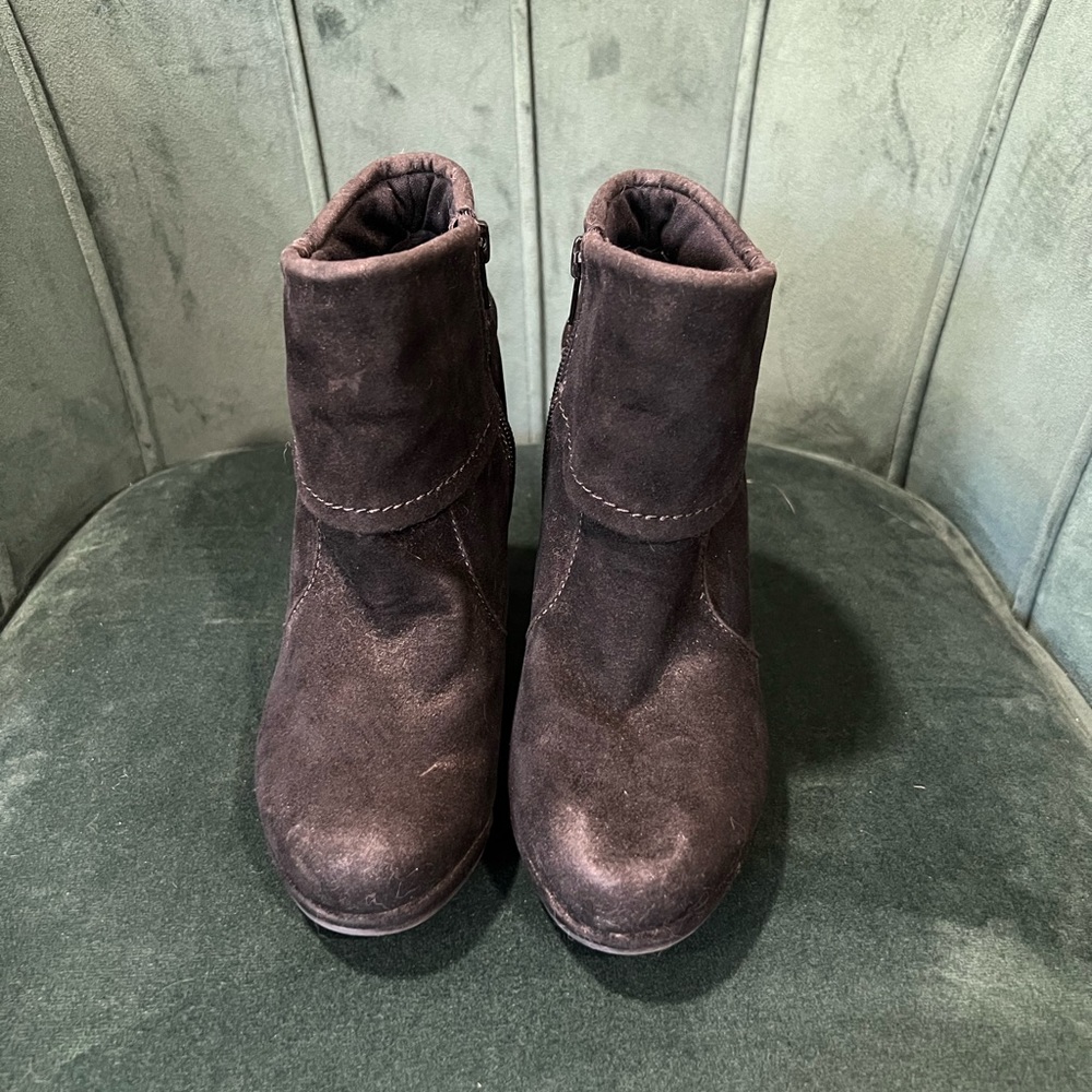 Boots - Picture 4 of 4